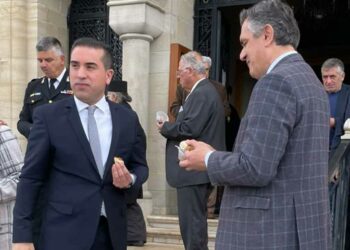 Το τετ-α-τετ των αντιπάλων για την Περιφέρεια