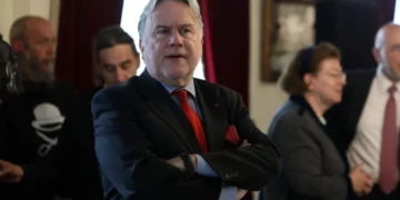 Αποσύρεται από την «πολιτική μάχη» ο Γιώργος Κατρούγκαλος – Μετά το σάλο που ξέσπασε με τις δηλώσεις του για τις ασφαλιστικές εισφορές