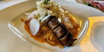 Στον θρυλικό Κοντοσώρο για τι άλλο; Κουζίνα θεϊκή και σουτ μακάλο