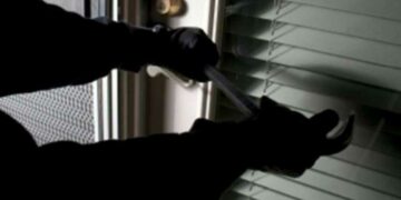 Κοζάνη: Στα χέρια της αστυνομίας τρεις άνδρες για απόπειρα ληστείας σε διαμέρισμα - Αναζητείται μίας ακόμη γυναίκα τσιλιαδόρος