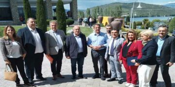 Έφτασε στην Καστοριά ο Πρωθυπουργός Κυριάκος Μητσοτάκης – Το απόγευμα η ομιλία του