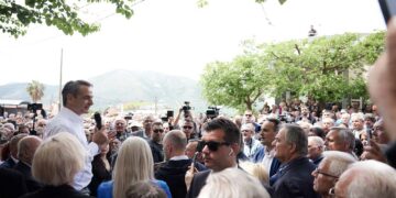 Μητσοτάκης από την Πάργα: Δέσμευση για καλύτερους μισθούς την επόμενη τετραετία