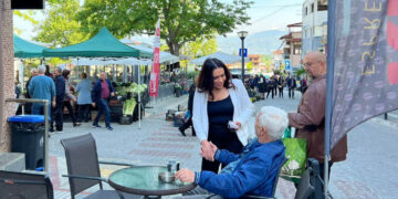 Η υποψήφια βουλευτής Έφη Μιχελάκη στη λαϊκή αγορά και σε καταστήματα των Σερβίων – «Πλήρης αδιαφορία της κυβέρνησης της ΝΔ για τα προβλήματα με το κλείσιμο της γέφυρας»