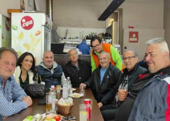 Η υποψήφια βουλευτής Έφη Μιχελάκη στη λαϊκή αγορά και σε καταστήματα της Νεάπολης-Επισκέψεις σε μεγάλες επιχειρήσεις Βοϊου και Κοζάνης