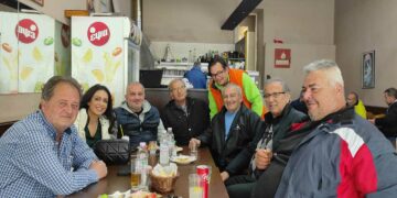 Η υποψήφια βουλευτής Έφη Μιχελάκη στη λαϊκή αγορά και σε καταστήματα της Νεάπολης-Επισκέψεις σε μεγάλες επιχειρήσεις Βοϊου και Κοζάνης