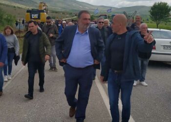 Ο Κ. Πασσαλίδης στην Καλαμιά για τα Φ/Β : Ο αγώνας θα συνεχιστεί και δε θα σταματήσει εδώ, μέχρι να καταλάβουν ότι δε μπορούν να καταστρέφουν τις ζωές των κατοίκων"