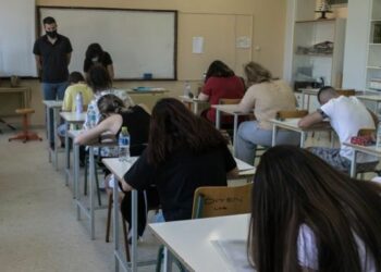 Έπεσε η Τράπεζα Θεμάτων- Στον αέρα οι εξετάσεις στα Λύκεια