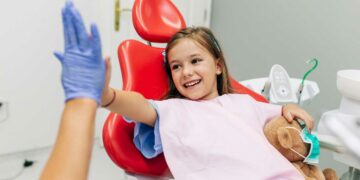 Πιερρακάκης: Ξεκίνησε το dentist pass - Για όλα τα παιδιά από 6 ως 12 ετών