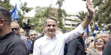 Εκλογές 2023: «Πρέσινγκ» Μητσοτάκη στους ψηφοφόρους του ΠΑΣΟΚ - Ταυτίζει τον Ανδρουλάκη με τον Τσίπρα