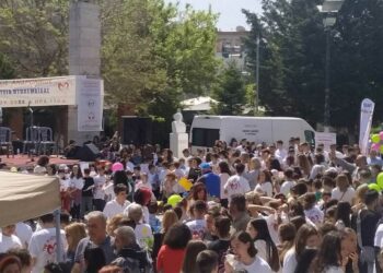 Πτολεμαΐδα: Βούλιαξε η πλατεία για την “Ημέρα Εθελοντισμού Ανδρόνικος” - Πόπη Παρασκευά: Η ζωή δεν περιμένει, γίνετε εθελοντές