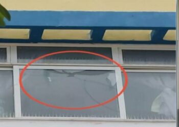 Μενίδι: «Αδέσποτη» σφαίρα τρύπησε τζάμι δημοτικού σχολείου (VIDEO)