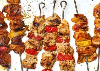 Σουβλάκι προβατίνας με σπέσιαλ μαρινάδα