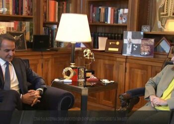 Στην ΠτΔ ο Μητσοτάκης, παρέλαβε τη διερευνητική εντολή: «Θα την επιστρέψω το απόγευμα, εκλογές το συντομότερο» - Βίντεο