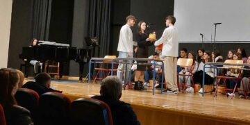 “Μίλα, μη φοβάσαι”: Μια παράσταση με μηνύματα κατά του σχολικού εκφοβισμού, παρουσιάστηκε στην Πτολεμαΐδα