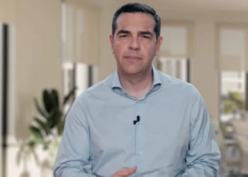 Ο Τσίπρας δηλώνει παρών: «Δεν θα εγκαταλείψω τη μάχη στη μέση ενός δύσκολου αγώνα»