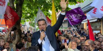 Αλέξης Τσίπρας από την Κοζάνη: “Το σχέδιο Μητσοτάκη για την απολιγνιτοποίηση άφησε στο έλεος τους πολίτες της Δ. Μακεδονίας”-ΦΩΤΟ