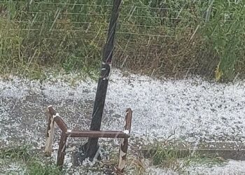 Πτολεμαΐδα: “Άνοιξαν οι ουρανοί” – Σφοδρότατη χαλαζόπτωση και καταρρακτώδης βροχή