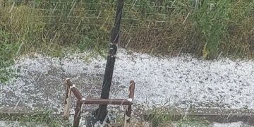 Πτολεμαΐδα: “Άνοιξαν οι ουρανοί” – Σφοδρότατη χαλαζόπτωση και καταρρακτώδης βροχή