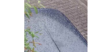 Σφοδρή καταιγίδα και χαλαζόπτωση στην Πτολεμαΐδα -VIDEO