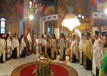 Μέγας πανηγυρικός Αρχιερατικός Εσπερινός στον εορτάζοντα Μητροπολιτικό Ιερό Ναό Αγίας Τριάδος Πτολεμαΐδας (ρεπορτάζ της Κούλας Πουλασιχίδου)
