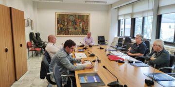 Γέφυρα Σερβίων: Πλαίσιο διεκδικήσεων για τις αποζημιώσεις πολιτών και επιχειρήσεων σε Βελβεντό- Σέρβια