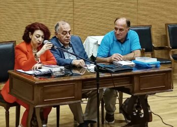 Παρουσιάστηκε το βιβλίο του Θεόδωρου Δεύτου με τίτλο: “Ασπασία – το μυστικό της Καπετάνισσας” στο αμφιθέατρο του Ποντιακού Συλλόγου Πτολεμαΐδας. (της Κούλας Πουλασιχίδου)