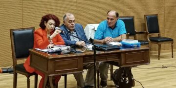 Παρουσιάστηκε το βιβλίο του Θεόδωρου Δεύτου με τίτλο: “Ασπασία – το μυστικό της Καπετάνισσας” στο αμφιθέατρο του Ποντιακού Συλλόγου Πτολεμαΐδας. (της Κούλας Πουλασιχίδου)