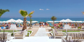 Μούσκεμα τα έκανε η κακοκαιρία για τα Beach Bar στη Χαλκιδική – Πλήγμα για επιχειρηματίες και εργαζόμενους