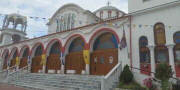 Εορτάζει και πανηγυρίζει σήμερα και αύριο 10 και 11 Ιουνίου το Παρεκκλήσι του ΑΓΙΟΥ ΛΟΥΚΑ Αρχιεπισκόπου Συμφερουπόλεως και Κριμαίας, του Ιερού Ναού Αγίας Σκέπης Πτολεμαΐδας!