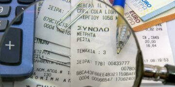 ΥΠΟΙΚ: Στα σκαριά αλλαγές στη φορολογία για ένα εκατομμύριο ελεύθερους επαγγελματίες