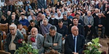 Χιλιάδες κόσμου πέρασαν το διήμερο 10 και 11 Ιουνίου από τον Ιερό Ναό Αγίας Σκέπης Πτολεμαϊδας, για να προσκυνήσουν το χαριτόβρυτο λείψανο και την εικόνα του Αγίου Λουκά Αρχιεπισκόπου Συμφερουπόλεως & Κριμαίας του ιατρού