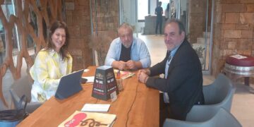 Συνάντηση γνωριμίας του Προέδρου της ProCredit Bank με τον Πρόεδρο του Επιμελητηρίου Φλώρινας με στόχο την υποστήριξη της επιχειρηματικής κοινότητας