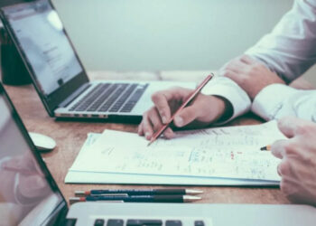 Φορολογικές δηλώσεις: Έως πότε η υποβολή τους - Σε ποιες περιπτώσεις γίνονται χειρόγραφα