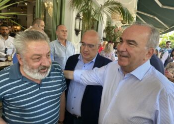 Παπαθανάσης: «Αγαπώ την Ακρινή, ότι είπαμε ισχύει»- VIDEO