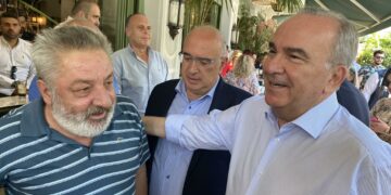 Παπαθανάσης: «Αγαπώ την Ακρινή, ότι είπαμε ισχύει»- VIDEO