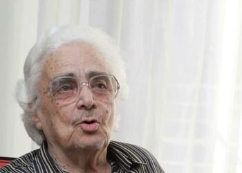 Πέθανε η μεγάλη κυρία του Πόντου και του Ελληνισμού Άννα Θεοφυλάκτου - Η πρώτη γυναίκα χειρούργος οφθαλμίατρος στην Ελλάδα