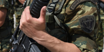 Τραγωδία: Νεκρός 20χρονος Ελληνοκύπριος Εύελπις κατά τη διάρκεια εκπαιδευτικής πορείας 7 χλμ. στη Ρεντίνα