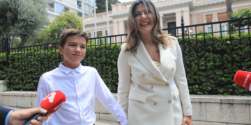 Ζαχαράκη για τη σεξιστική επίθεση από τον Τζήμερο – «Η αγάπη για τα παιδιά δεν κρίνεται από προσωπικές επιλογές»