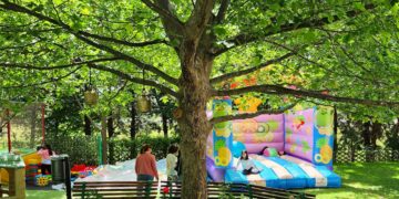 Νέο πρότζεκτ από τα ζαχαροπλαστεία Γιώργος Σιδηρόπουλος στην Πτολεμαΐδα δημιούργησαν οι δύο κόρες του