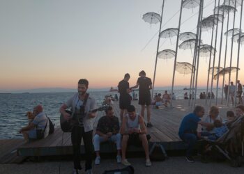 Η βόλτα στη Νέα Παραλία Θεσσαλονίκης αποτελεί το καλύτερο “χαλαρωτικό” , για μικρούς και μεγάλους! (ρεπορτάζ της Κούλας Πουλασιχίδου)