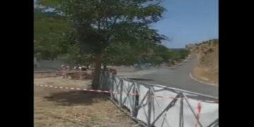 Ατύχημα στη Γορτυνία: Αγωνιστικό αυτοκίνητο έπεσε πάνω σε θεατές, τουλάχιστον τρεις τραυματίες