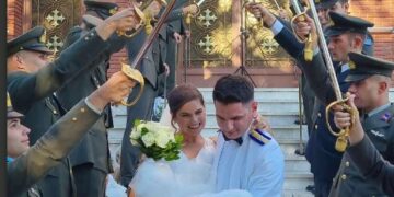 Τα καψόνια στο Γαμπρό!! Ο Υπέροχος Στρατιωτικός Γάμος του Αποστόλη και της Χριστίνας. Βίντεο