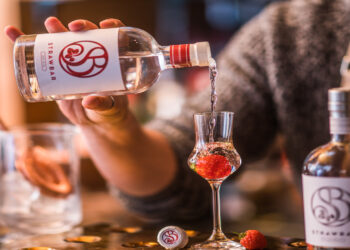 STRAWBAR on the road: STRAWBAR Cocktails for the city getaway σήμερα στα Γιάννενα