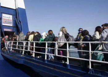 «Χρυσάφι» τα ακτοπλοϊκά εισιτήρια: Αντιδράσεις επιβατών για τις αποσπασματικές εκπτώσεις – Δεν προχωράνε σε μειώσεις των τιμών οι εταιρείες