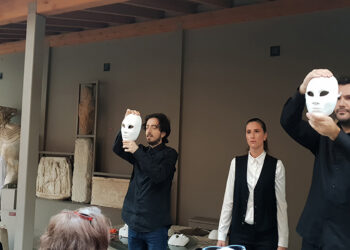 Κοζάνη: Μια ενδιαφέρουσα θεατρική παράσταση παρακολούθησε το κοινό στην αυλή της Αρχαιολογικής Συλλογής