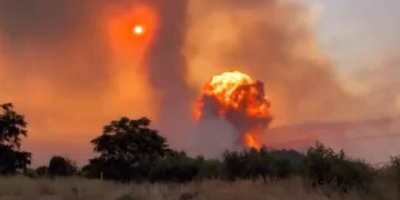 Νέα Αγχίαλος: «Ξηλώνουν» τον διοικητή της 111 Πτέρυγα Μάχης μετά τις εκρήξεις – Ποια πυρομαχικά εξερράγησαν