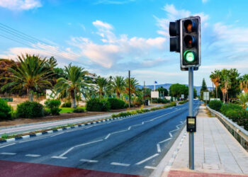 Αλλάζουν όλα στα φανάρια -Ποιο είναι το τέταρτο χρώμα που προστίθεται