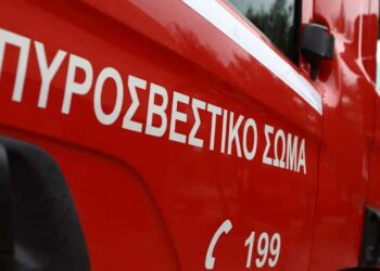 Φωτιά στον Κουβαρά: «Εξαιρετικά δυσμενείς συνθήκες τις επόμενες ώρες» προειδοποιεί το meteo