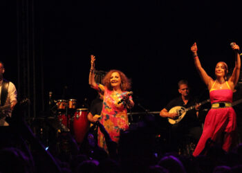 Σέρβια: Δείτε και νέες φωτογραφίες από τη μεγάλη χθεσινοβραδινή συναυλία Γλυκερίας – Μελίνας Ασλανίδου