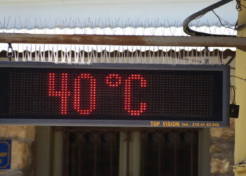 Καιρός: Τι είναι ο «θερμικός θόλος» που θα χτυπήσει την Ευρώπη